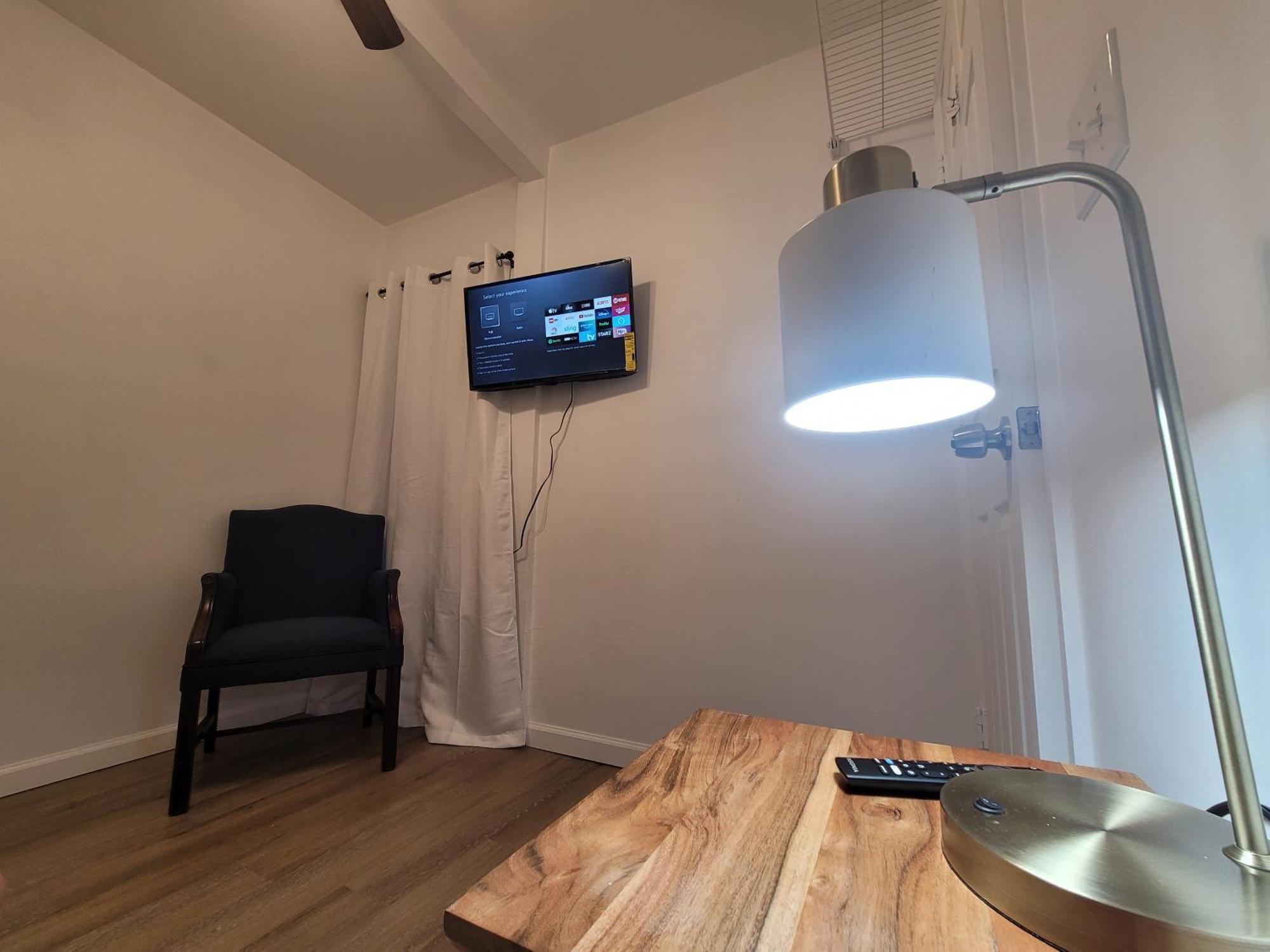 One Room In A Renovated Duplex House Near Fsu แทลลาแฮสซี ภายนอก รูปภาพ